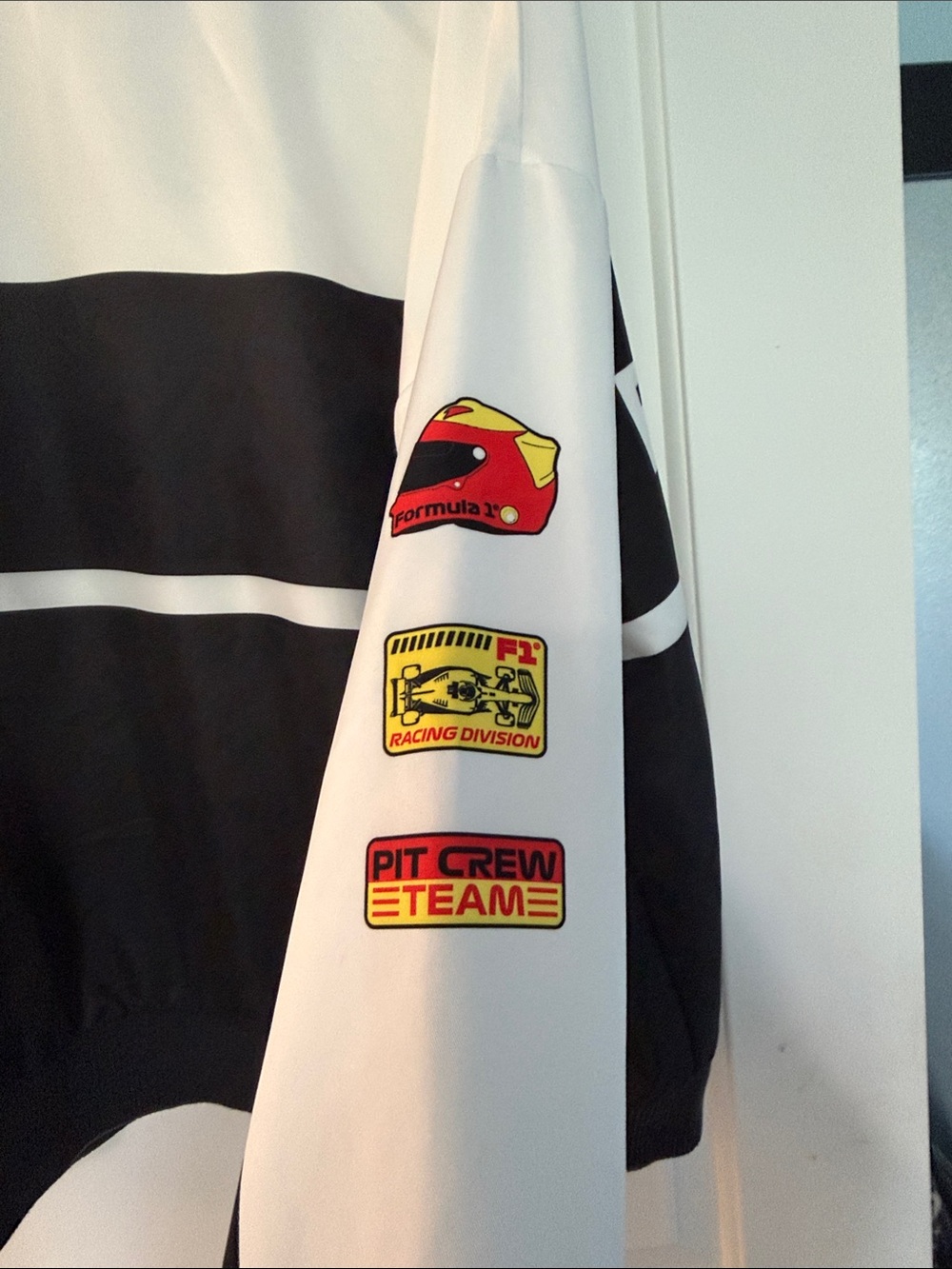 Formula Racing Windbreaker - Picture 4 of 4